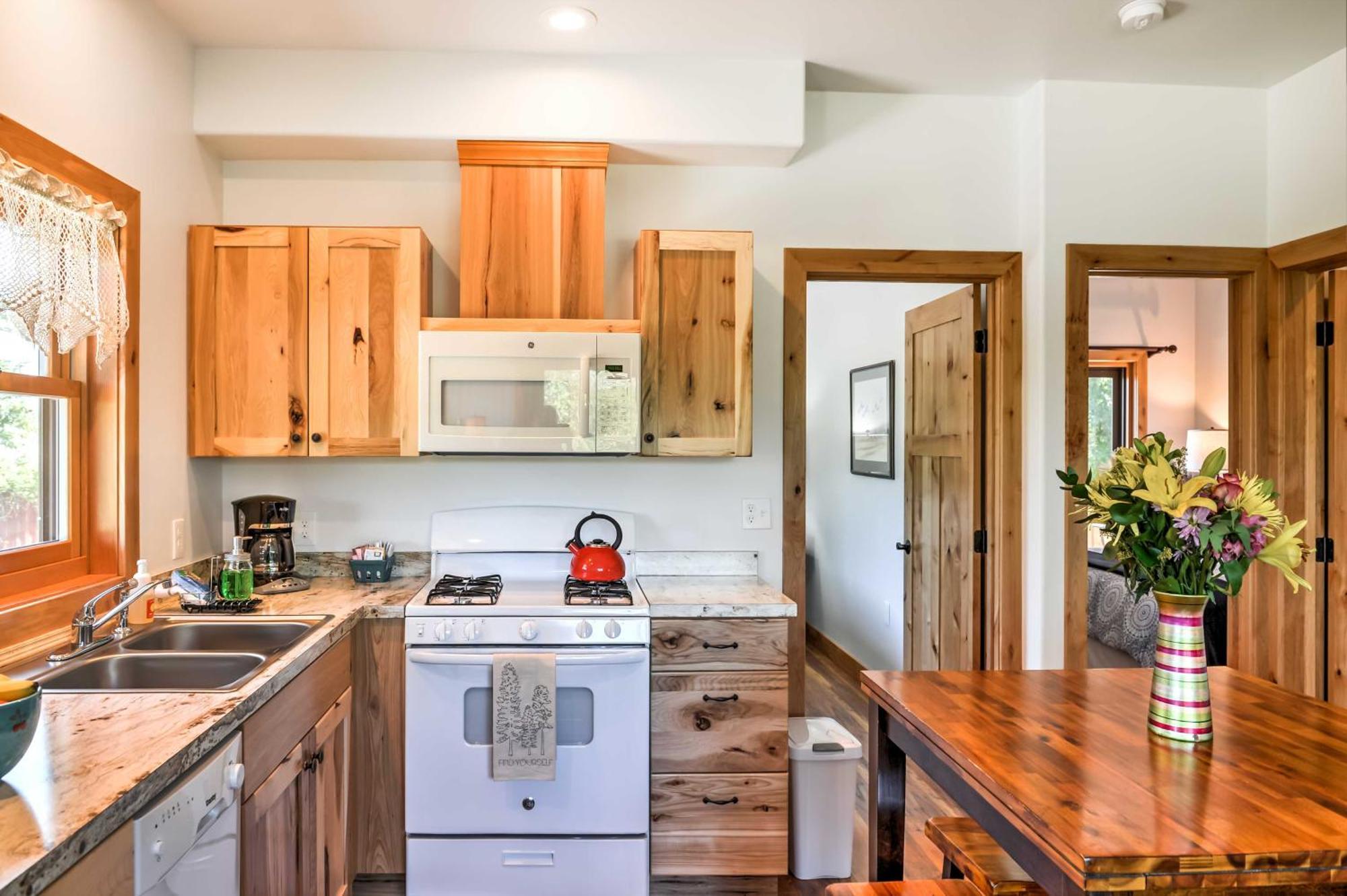 Columbia Falls Vacation Rental 10 Mi To Whitefish Eksteriør bilde